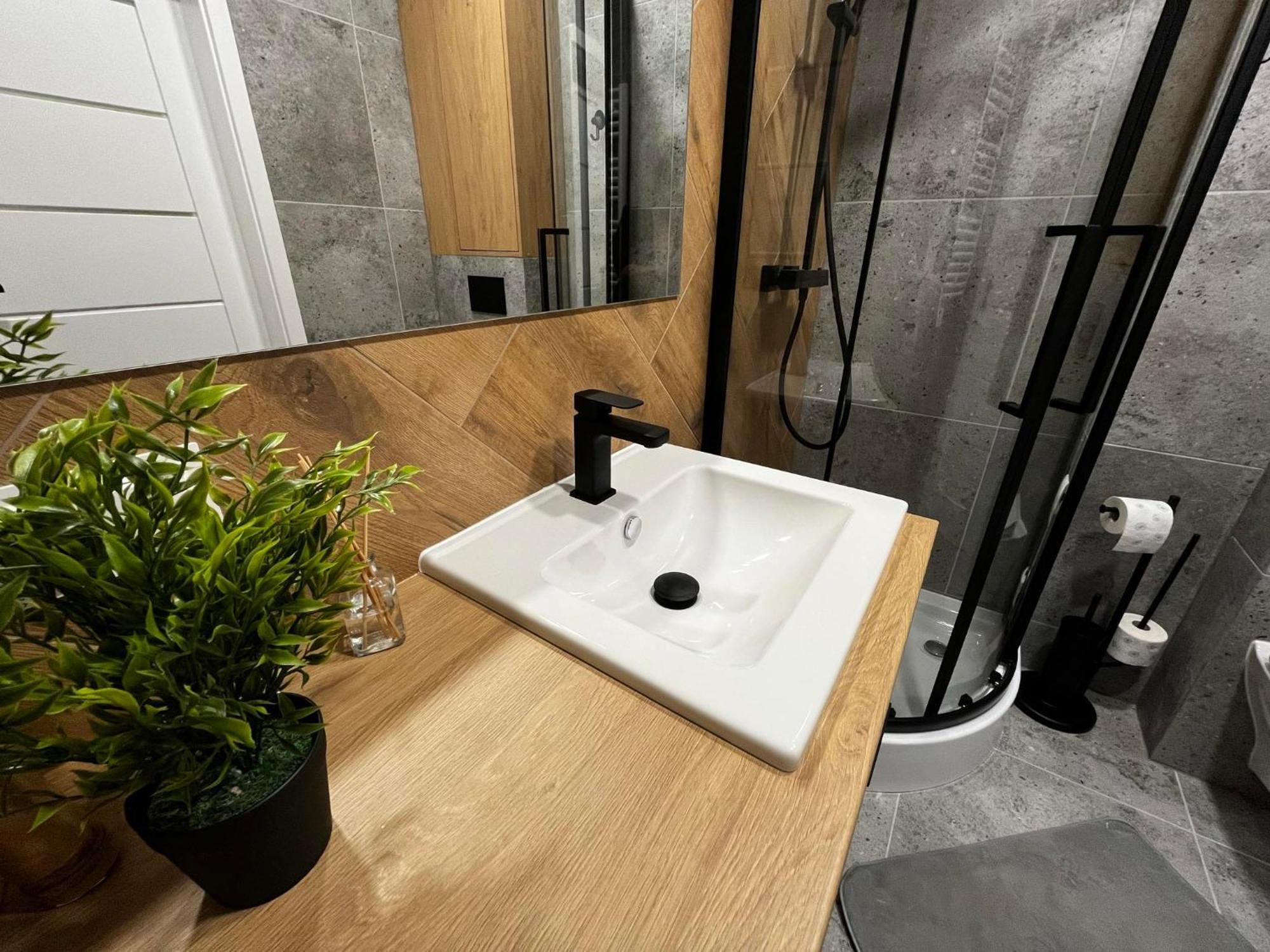 קילצה Golden Premium Apartment Slowackiego, Centrum, Parking מראה חיצוני תמונה
